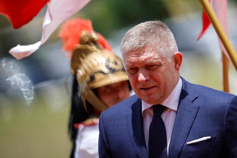 FICO Ukrajina će izgubiti trećinu svoje teritorije i neće dobiti poziv u NATO