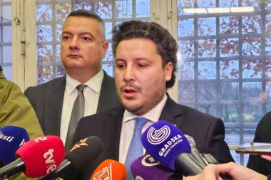 Abazović pozvao partije manjina koje su u vlasti da im se pridruže i suprostave većini