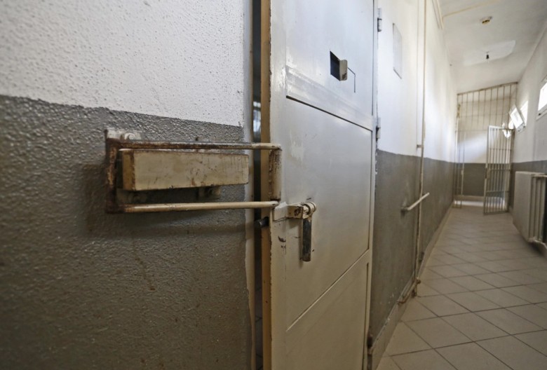 RAJKA MAJKA JEDVA PREPOZNALA Nikšićanima u Kurtijevim kazamatima produžen pritvor na još 30 dana