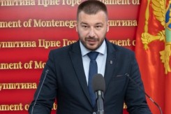 PRITISKAJU GA DA VRATI MANDAT Miloš Krstović kvari pakleni plan Jakova Milatovića da vrati DPS na vlast u Podgorici