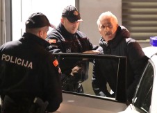 KAVAČKI KADAR Perač para i borac protiv "gadova" večeras noći u betonjerci