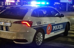 PODGORICA Tjerali pedofila da radi sklekove, skače i čupa travu