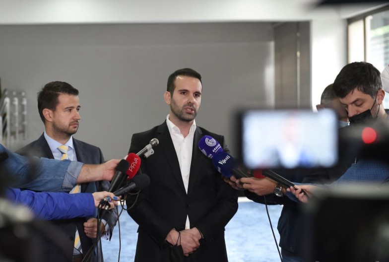 DOGOVOR DOBAR ZA JAKOVA, PODGORICU I CRNU GORU