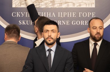 ŽIVKOVIĆ IZBEZUMLJEN Milatovića su ozbiljno ucijenili, o Abazoviću mislim sve najgore