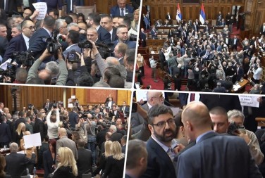 Opozicija priredila haos u Skupštini Srbije (foto)