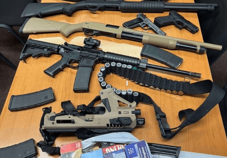 Berancu oduzeto šest pištolja i šest pušaka, kao i 716 komada municije različite vrste i kalibra