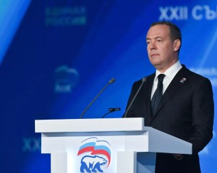 MEDVEDEV Teško je vjerovati da su ideje poput pripajanja Grenlanda i Kanade SAD-u ozbiljne