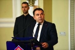 Ostavku treba da podnese gradonačelnik Cetinja Nikola Đurašković