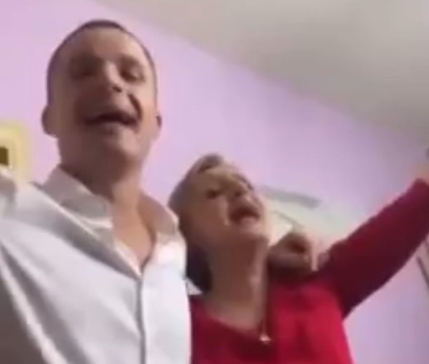 Šaranović suspendovao sina Suzane Mugoše, čuvenog policajca koji je premlatio jastuk (video)