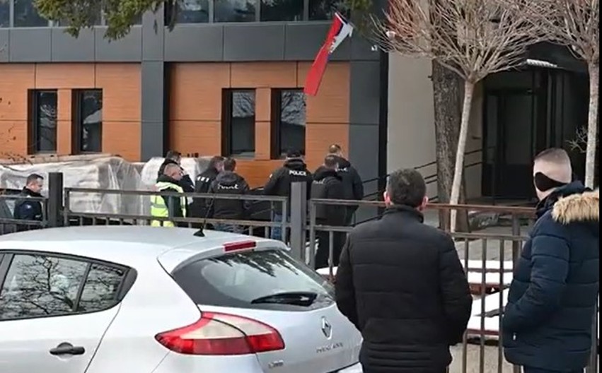 TEROR Policija tzv. Kosova upala u sve zgrade opština i pošta u srpskom sistemu južno od Ibra