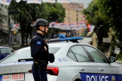 TERORISTI TERORIŠU Tri mladića iz Crne Gore uhapšena na Kosovu i Metohiju zbog naljepnice
