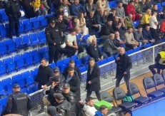 Spajića i Mujovića izviždali Milovi glasači u M:tel dvorani (video)