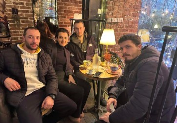 Nikšićani se prije povratka u Crnu Goru u Gračanici fotografisali sa svojom advokaticom