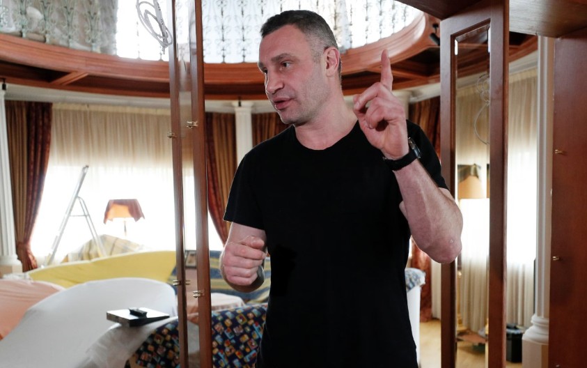 SKANDAL Kijevska policija otkrila kupleraj u kući Vitalija Klička