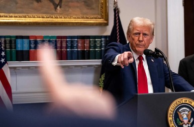 Tramp carinama kažnjava EU i Kinu