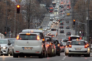 U DRŽAVI SVE FUNKCIONIŠE NORMALNO Propala ideja "generalnog štrajka" u Srbiji