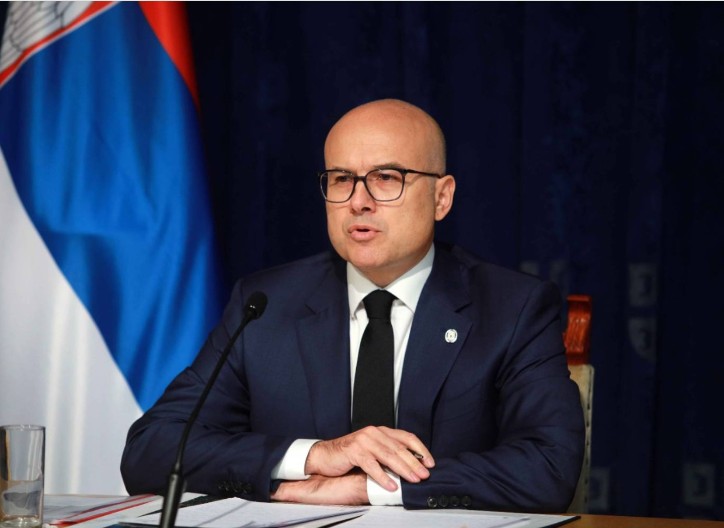 PODNOSI OSTAVKU Vanredna konferencija premijera Miloša Vučevića