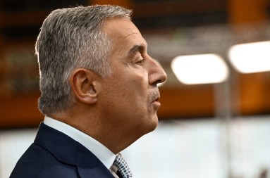 Milu Đukanoviću više nisu krivi samo Srbi i Srbija, napada na Brisel i Vašington zbog stvaranja Srpskog sveta