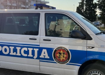 Nikšićanin pucao sebi u ruku i nogu pa dobio krivičnu od policije