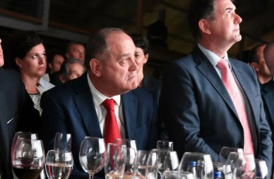 POD PLOMBU IDE I IMETAK UKUĆANA Blokirana imovina Petra Ivanovića i Milutina Simovića