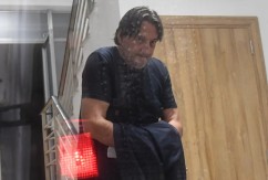 Više nego kontroverzni Zoran Ćoćo Bećirović tvrdi da je napadnut a ne da je on davio novinarku