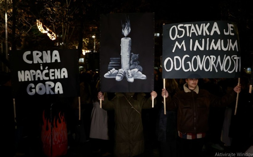 POSLE PARLAMENTA KREĆE BLOKADA I MOSTOVA Kamosjutraši kreću u radikalizaciju protesta u Podgorici