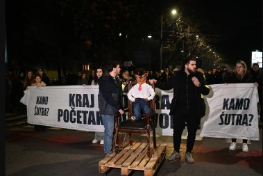 DUBOKA DRŽAVA NA ULICAMA Kamosjutraši kreću u svakodnevnu radikalizaciju protesta
