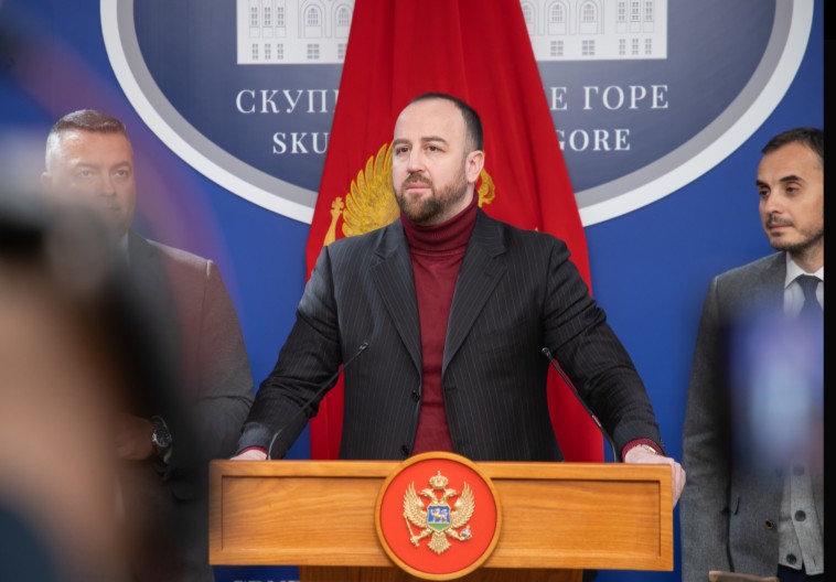 NIKOLIĆ PRIJETI Za sve što se ubuduće bude dešavalo u Crnoj Gori odgovaraće parlamentarna većina