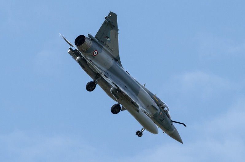 NIJE VELIKA KORIST OD NJIH ALI IH JE BOLJE IMATI Kako će isporuka francuskih borbenih aviona Kijevu uticati na tok SVO?