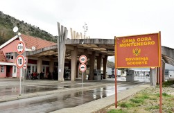 TRAŽIO NOVAC ZA SLUŽBENU RADNJU Krivična protiv carinika sa Božaja