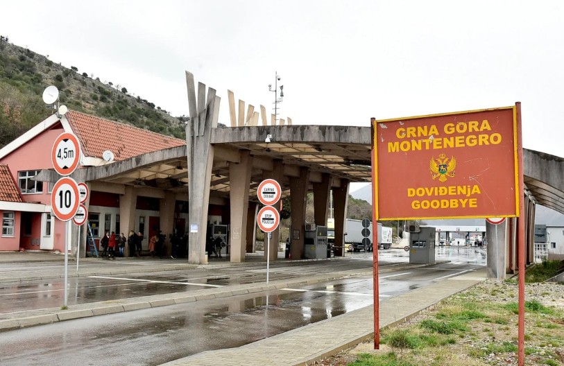 TRAŽIO NOVAC ZA SLUŽBENU RADNJU Krivična protiv carinika sa Božaja