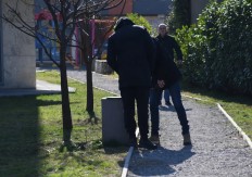 UŽAS U PODGORICI U kanti za smeće pronađena mrtva muška beba