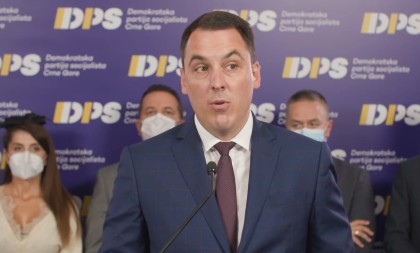 KAMOSJUTRAŠI NIKAD JAČI Potpredsjednik DPS-a stao iza protesta
