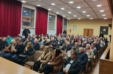 KNEŽEVIĆ Izbori u Nikšiću su prelomna tačka za čitavo crnogorsko društvo