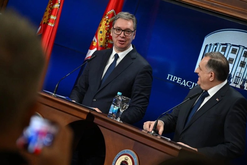 DODIK Saradnja Republike Srpske i Srbije nikad bolja; VUČIĆ Gradimo zajedničku budućnost, ne rušeći nikoga