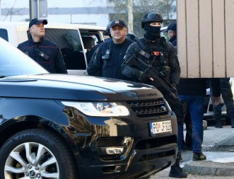 PRETRESI U ROŽAJAMA Od devet osoba oduzeto sedam terenskih vozila, oružje i municija