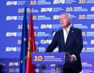 EVO KAKO JE MILO KURAŽIO DEPESOVČAD NA KONGRESU Moramo pokazati da u Crnoj Gori ne žive beskičmene sluge