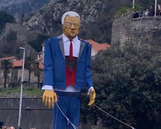 MANDIĆ DOMINIRA Spaljivanjem lutke sa mojim likom izbjegnut skandal i posledice