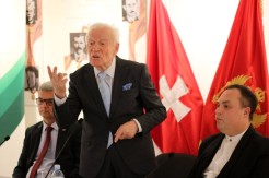 Radovan Radonjić na promociji svoje knjige na Cetinju predlagao šetnju do manastira da pritiska monahe