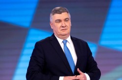 HRVATSKI PREDSJEDNIK Kolonijalni upravnik BiH želi da izbaci iz politike najpopularnijeg političara među Srbima