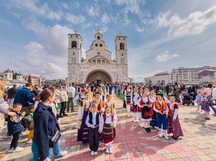 NEMANJIN GRAD MIRIŠE TAMJANOM Liturgijsko sabranje i Svetosimeonovska litija u Podgorici