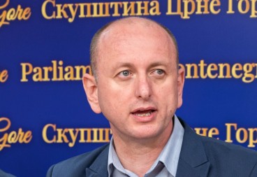 KNEŽEVIĆ Anketni odbor o “Crnim trojkama” tražiće od Italije kompletnu dokumentaciju o švercu cigareta