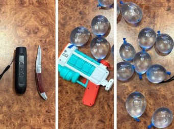 Opozicioni odbornici pokušali da unesu nedozvoljene predmete u Skupštinu Grada Beograda