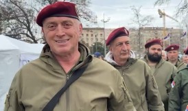 OSTAJU SA STUDENTIMA JER NISU OGRANIČENI VREMENOM Ratni veterani podržali studente u Pionirskom parku