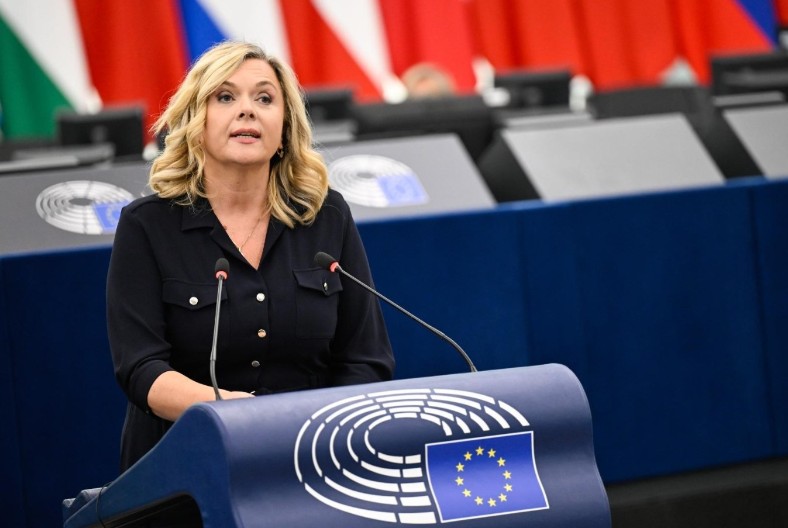 POSLANICA IZ HRVATSKE Šmit prima 26.000 evra mjesečno da bi BiH držao u rasulu