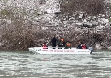 Vatrogasci i ronioci tragaju za majkom i djetetom koji su nestali u Podgorici