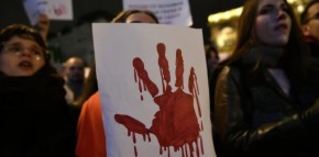 STUDENTI SU AMBLEM ZA PUZAJUĆU OBOJENU REVOLUCIJU