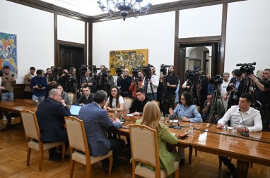 Studenti koji žele da uče ostaju u Pionirskom parku