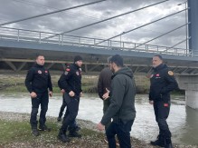 Četvrti dan potrage za majkom i djetetom, nivo vode veliki, vidljivost smanjena