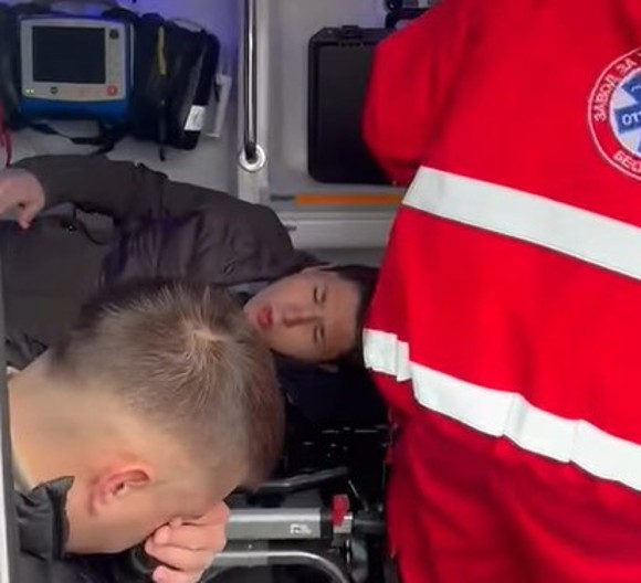 NAPADAČ UHAPŠEN Student Miloš Pavlović završio u Urgentni centar nakon napada na njega (video)